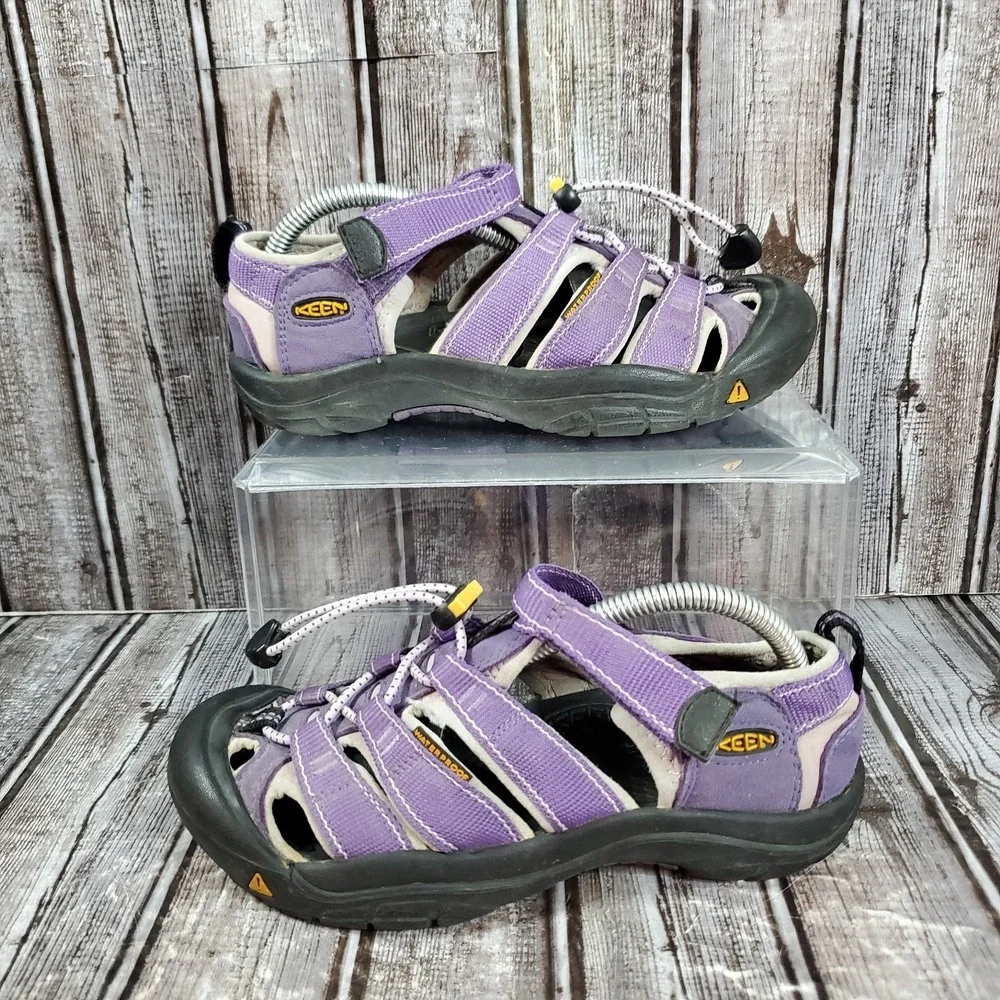 KEEN Youth Newport H2 Waterproof Sandals Purple Hiking Shoes 1006549 Size 3